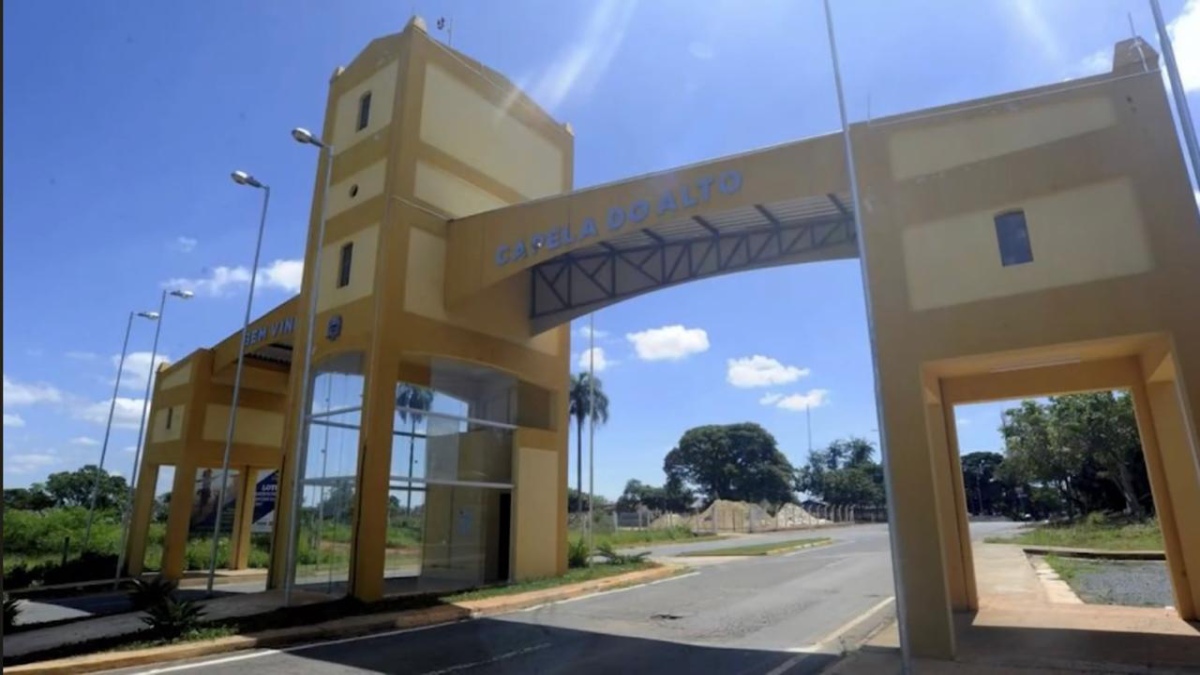 O clima favorável e o solo fértil fazem com que a colheita seja abundante, impulsionando a economia local e atraindo visitantes curiosos