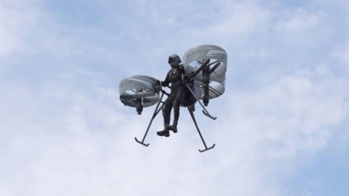 Primeiro voo público de um jetpack elétrico desenvolvido em Hangzhou, ocorreu no dia 27 de abril deste ano | Divulgação/Zhiyuan Research Institute