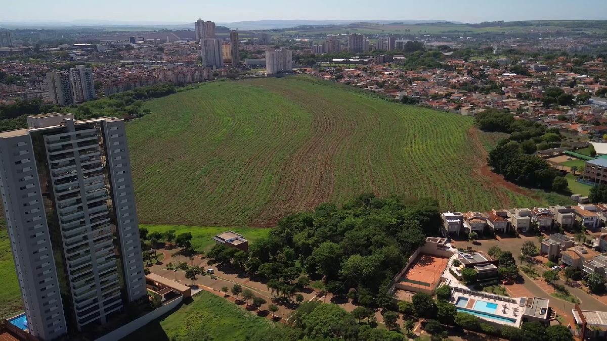 PIB per capita acima de R$ 55 mil reforça o peso econômico da cidade no interior paulista | Reprodução YouTube | Canal Drone Futuro