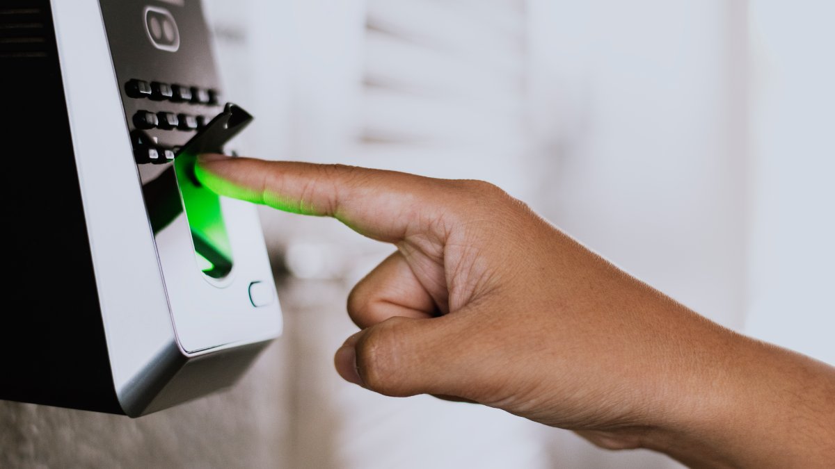 Novo sistema usa apenas a mão do usuário e deve acelerar compras com mais segurança