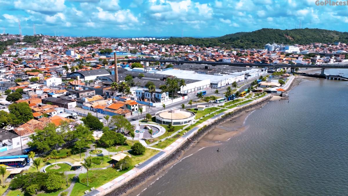 Por que tanta gente volta apaixonada de Aracaju? A resposta está entre o mar calmo e a vibe acolhedora (Fotos: Reprodução/Youtube)