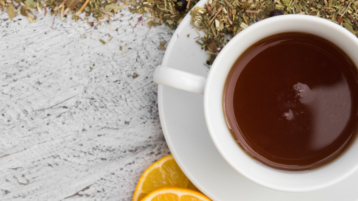Antes do treino, infusões como chá preto e chá verde ajudam a aumentar disposição e concentração