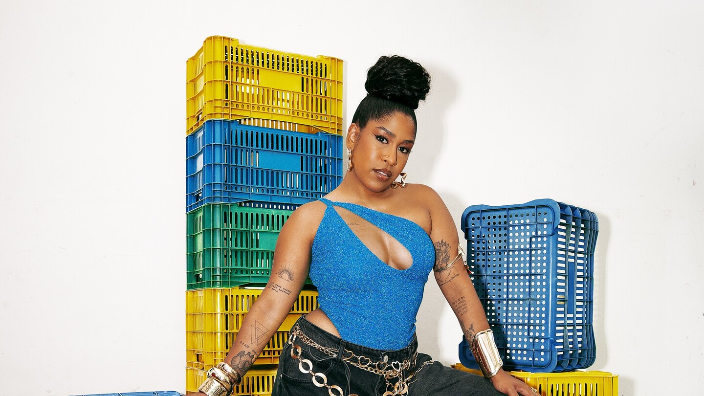 Cantora e compositora Drik Barbosa lança single duplo nesta terça (25/11) / Divulgação/ONErpm
