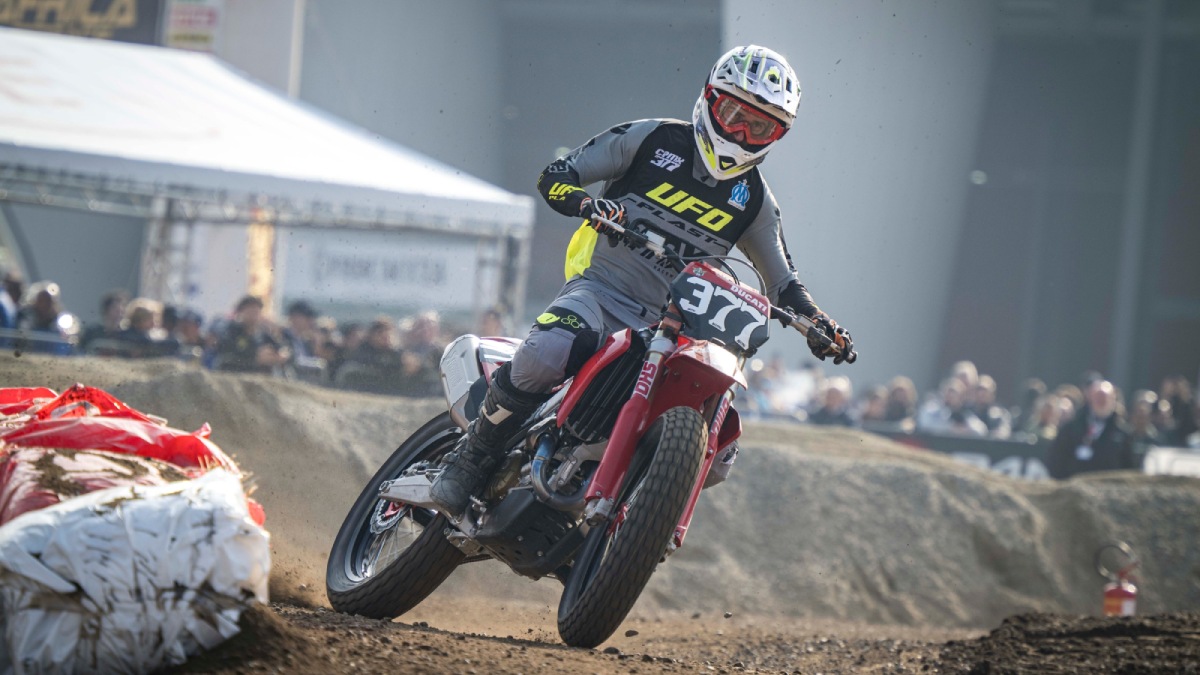Público presente ao EICMA 2025 pôde conferir ainda a Multistrada V4 Rally e as Panigale e Streetfighter V4 e V2.