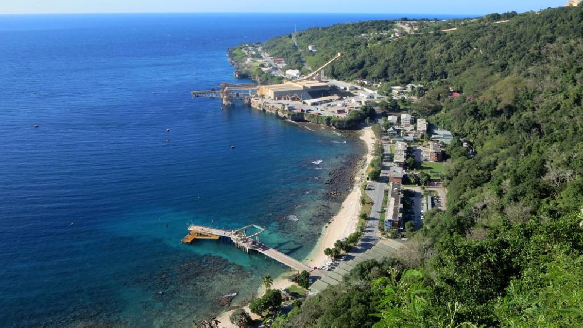 Ilha de Chismas possui cerca de 160 mil habitantes. Imagem: David Stanley/Wikimedia Commons