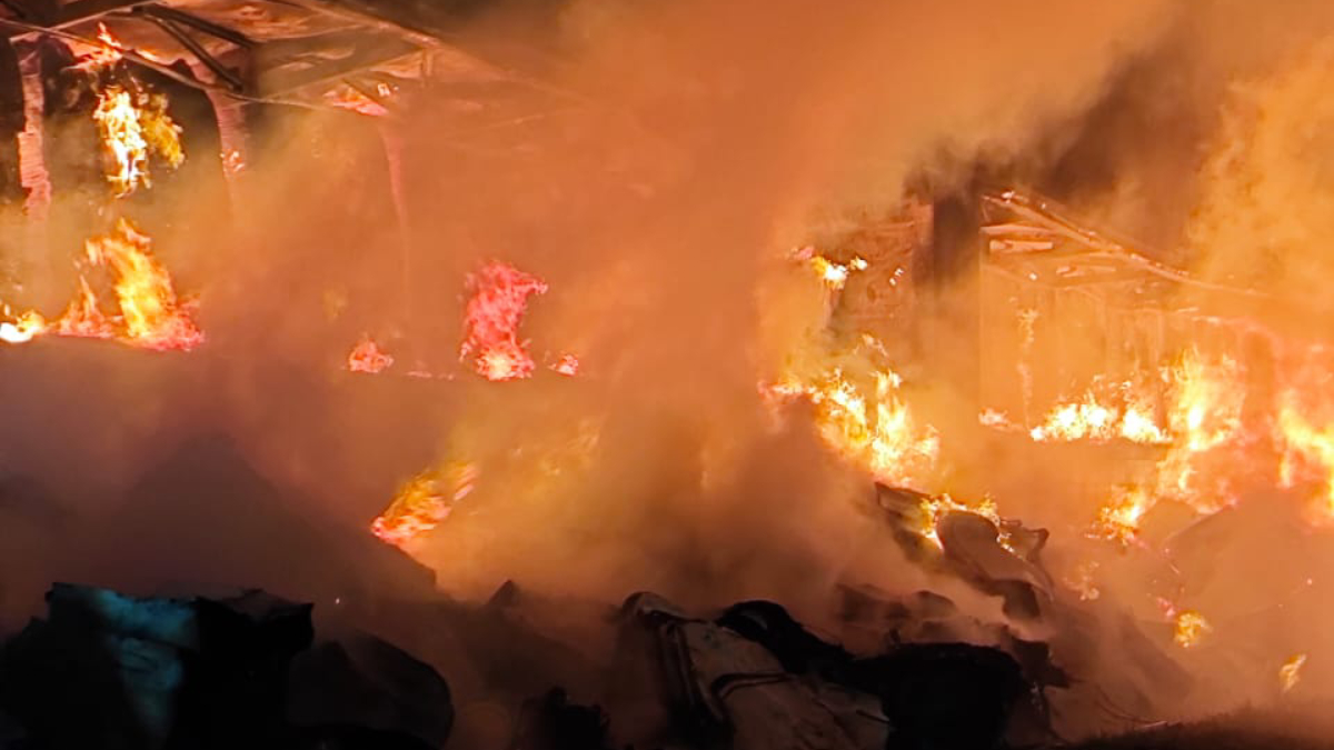 Rumo informou que registrou boletim de ocorrência e atua prontamente para isolar a área. /Fotos: Corpo de Bombeiros