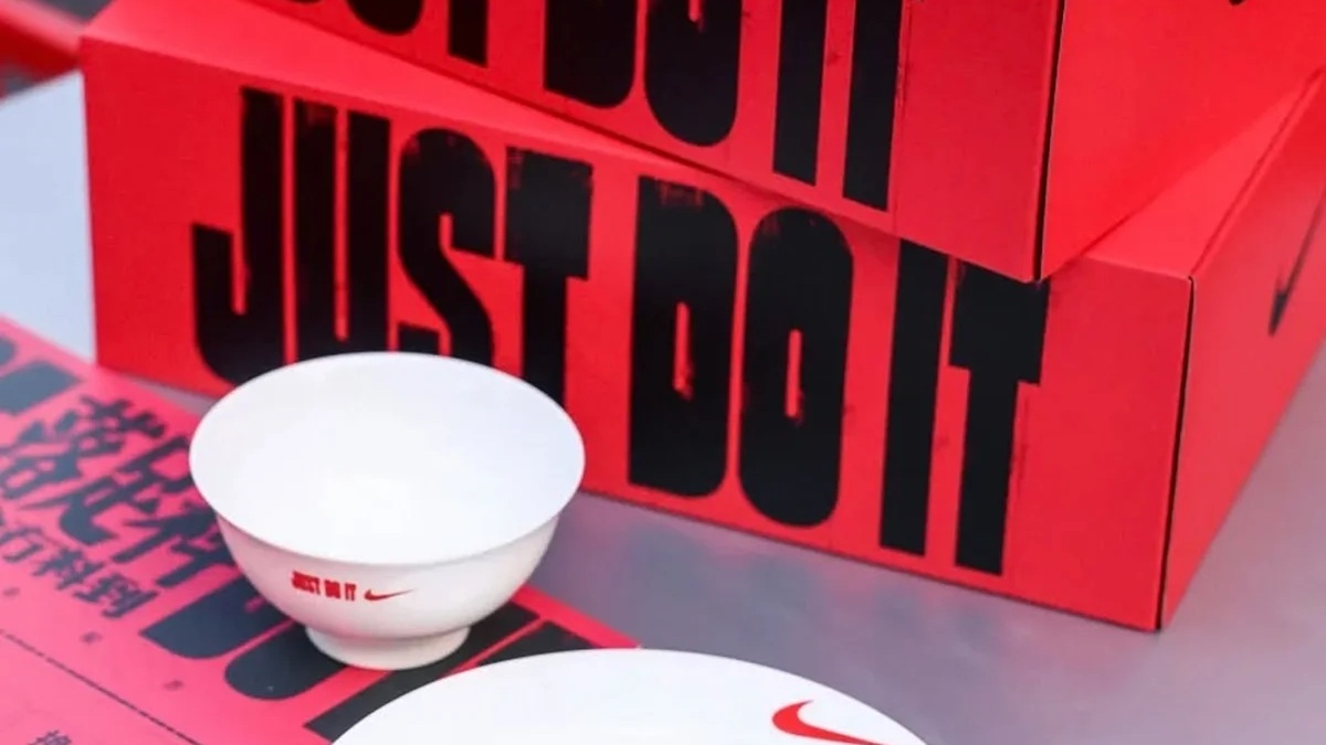 Nike surpreendeu consumidores em Guangzhou, na China.
