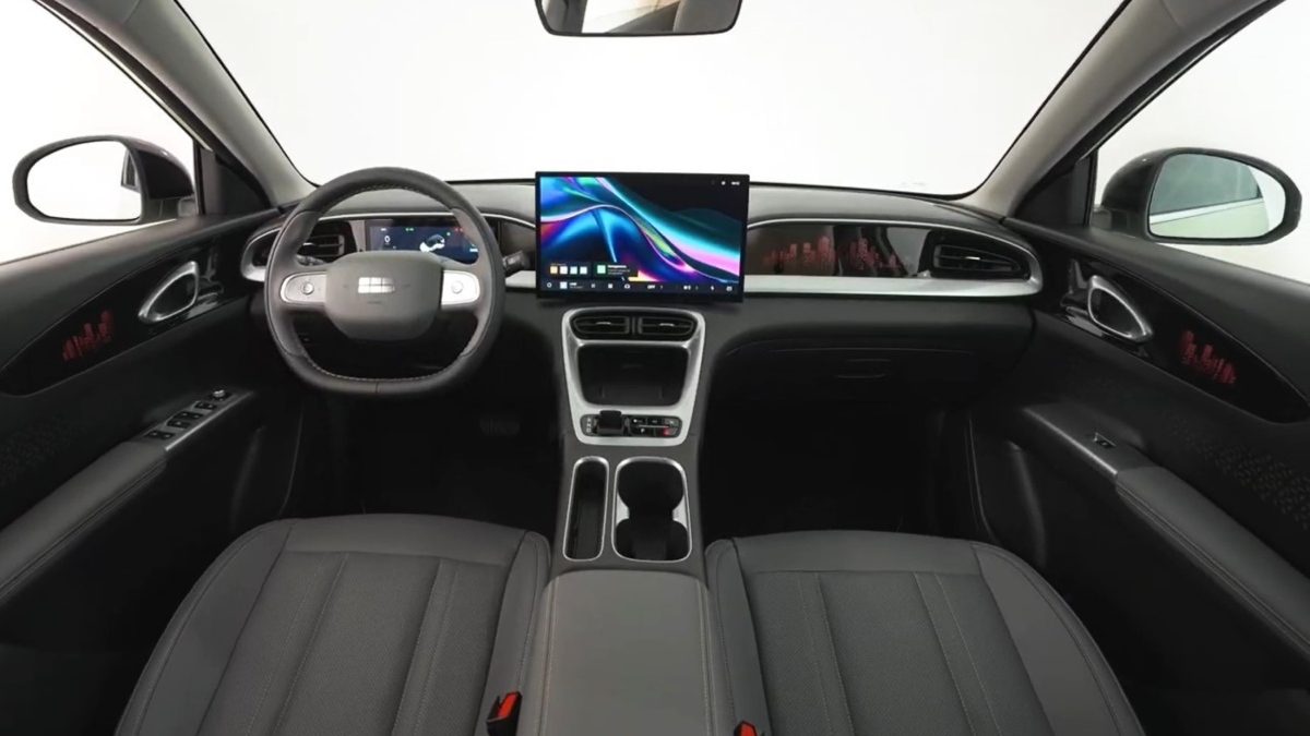 Centro multimídia opera com plataforma Flyme Auto da Geely | Divulgação