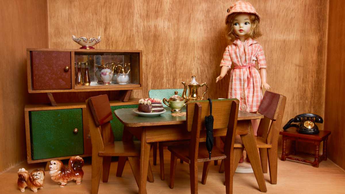 Farol Santander abre a temporada de férias com Uma Viagem ao Mundo dos Brinquedos, exposição que reúne mais de mil peças emblemáticas da história da indústria do brinquedo no Brasil.