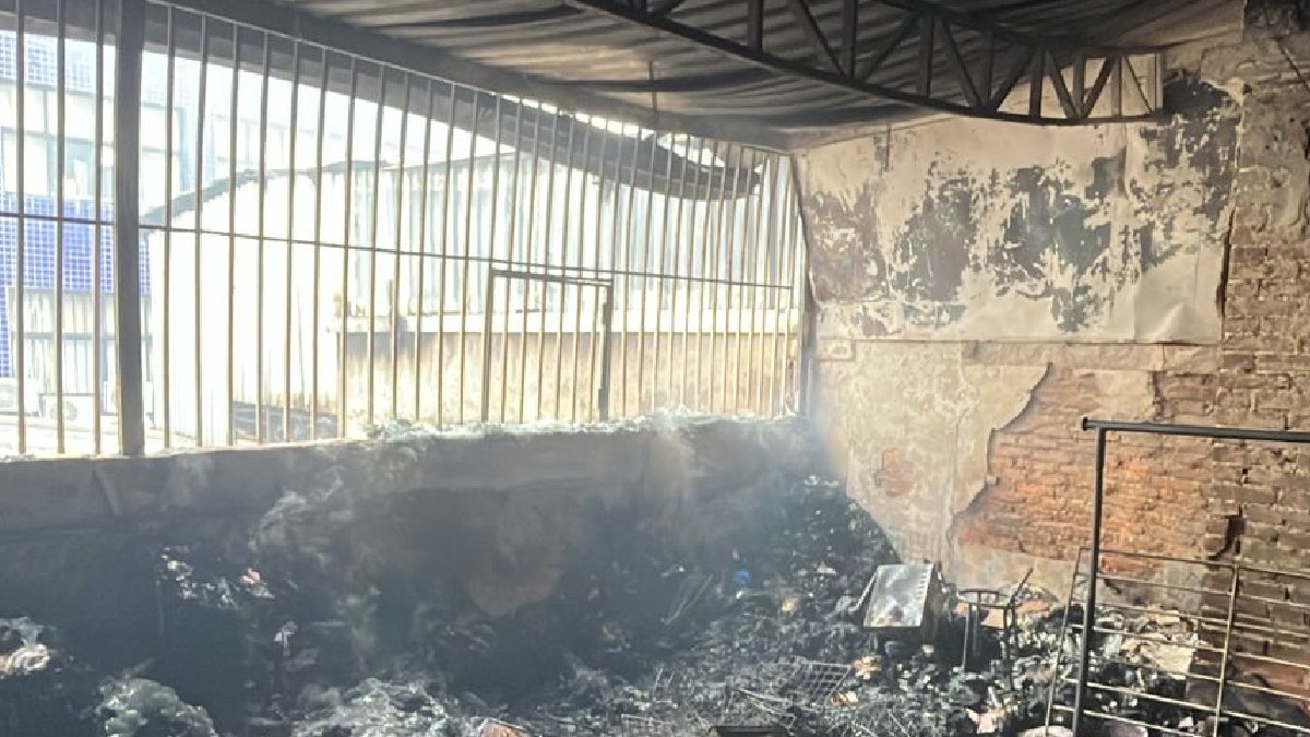 Bombeiros atuaram para conter incêndio na Marechal Deodoro /Divulgação/Corpo de Bombeiros