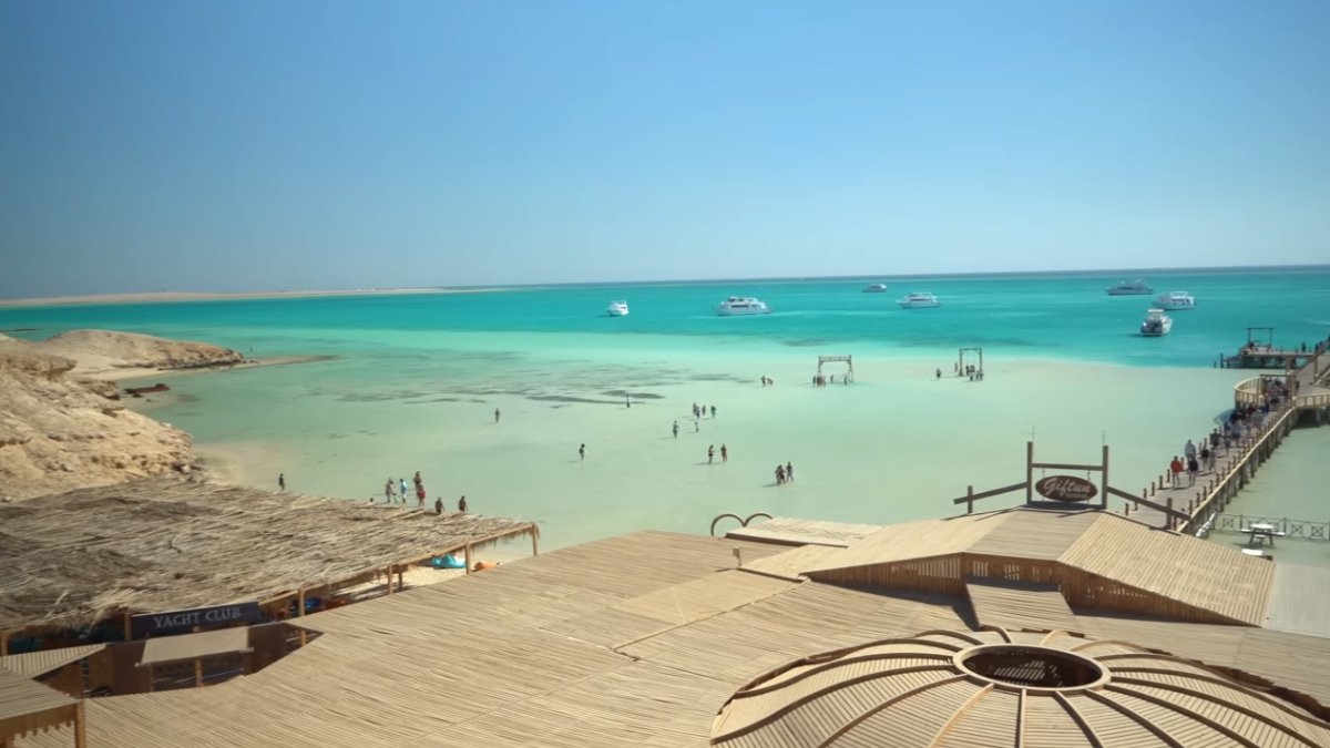 Com clima quente o ano todo e hospedagens acessíveis, Hurghada se firma como o segredo mais bem guardado do Egito (Fotos: Reprodução/Youtube)