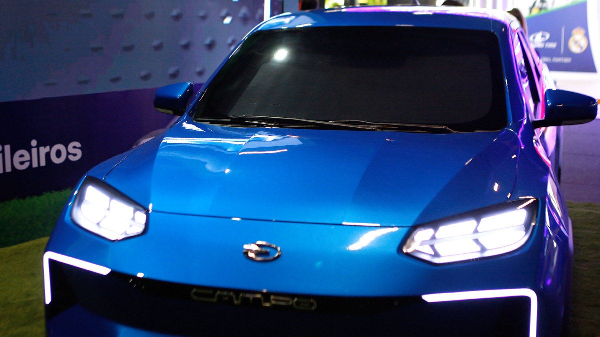Modelos possuem autonomia estendida (EREV) composta por dois motores, um elétrico e outro a combustão.