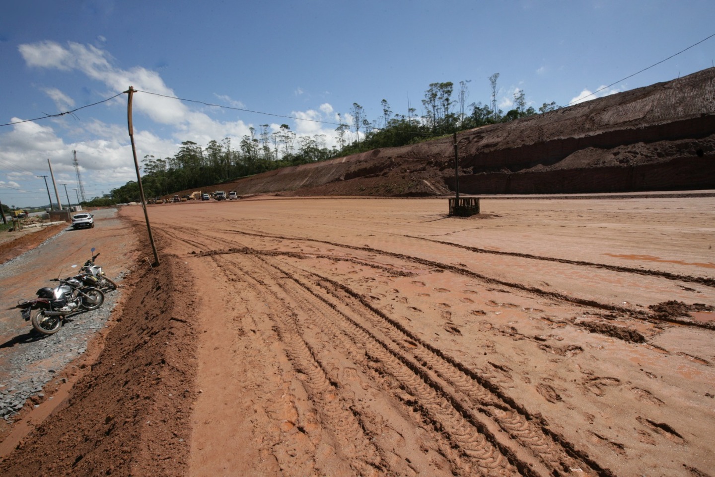 Não há informações oficiais sobre o andamento da obra nem a previsão de conclusão. Fotos: Thiago Neme/Gazeta de São Paulo