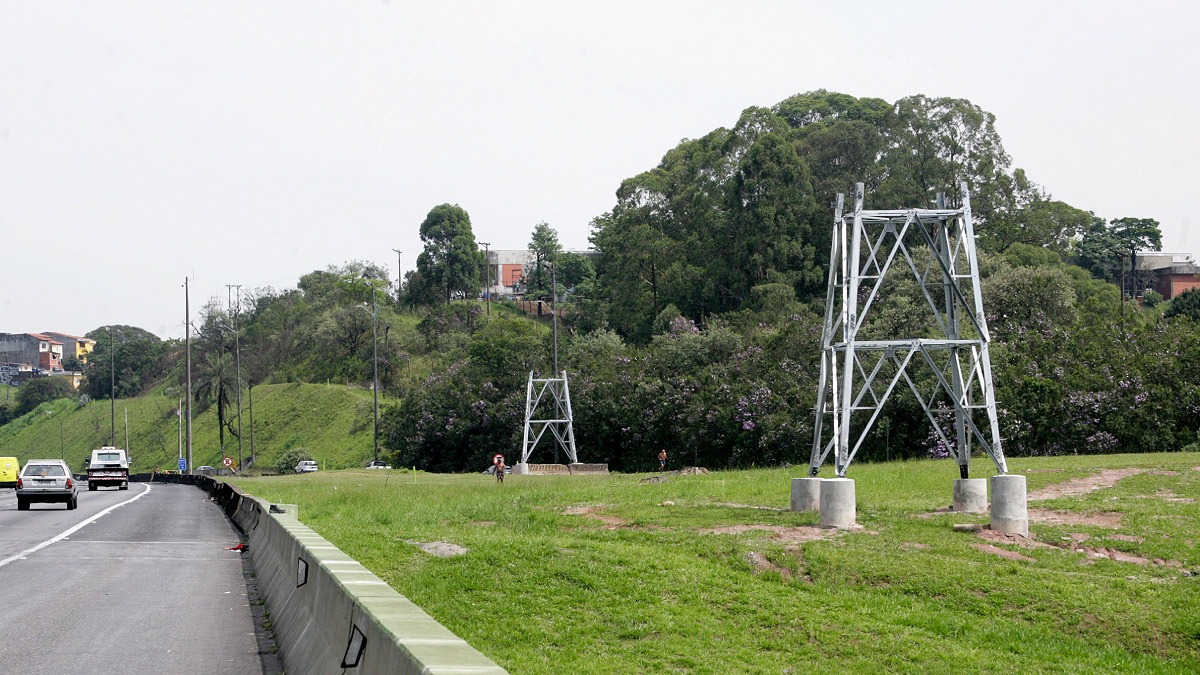 Rodovia, que faz parte do sistema Anchieta-Imigrantes (SAI), sob concessão da Ecovias Imigrantes, é o principal acesso da capital paulista ao litoral de São Paulo.