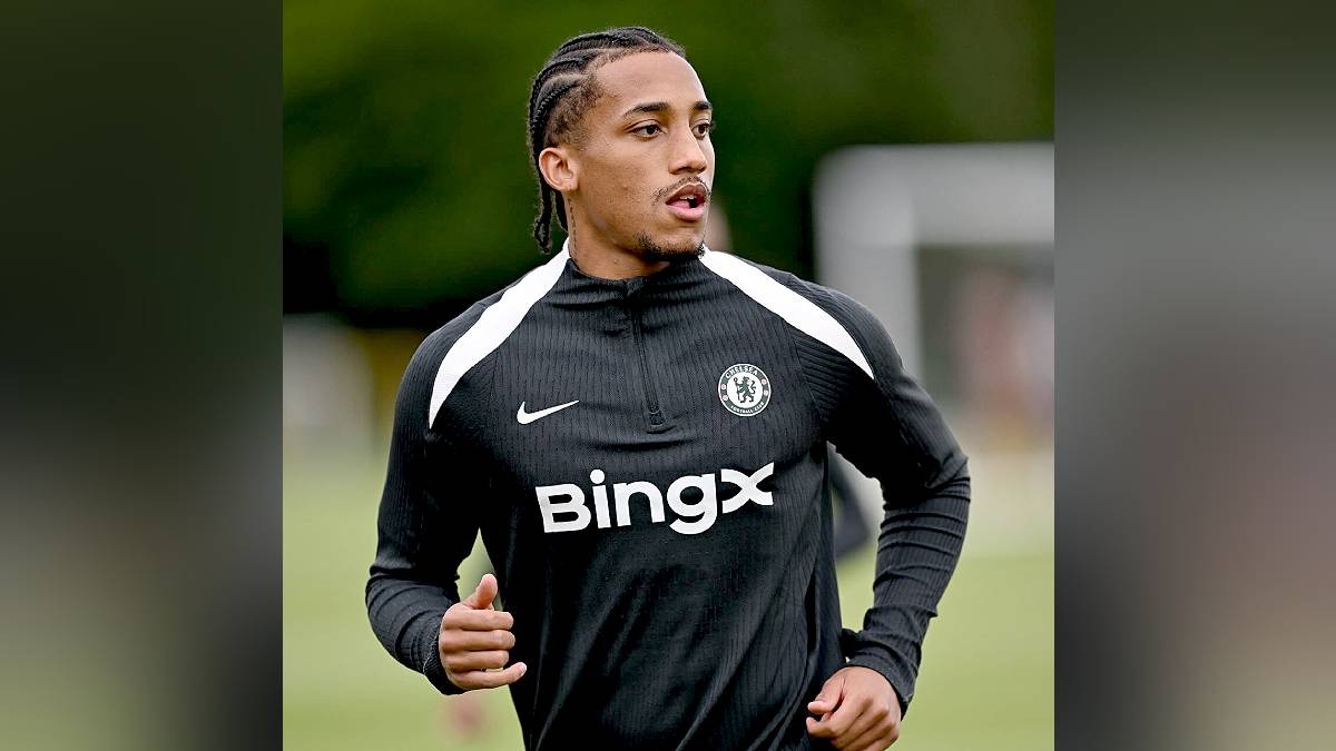 João Pedro (Chelsea) disputa por uma vaga na seleção da temporada. /Foto: Reprodução/Instagram