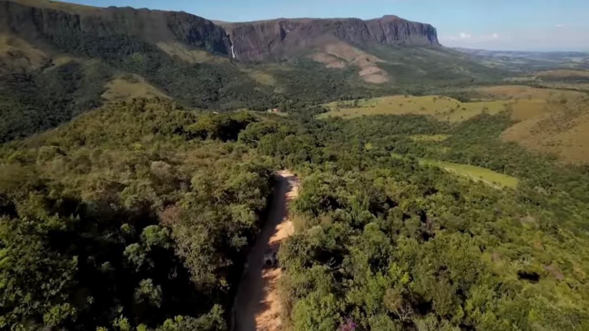 Muitas fazendas abrem as portas para visitas, degustações e experiências que ajudam a valorizar ainda mais a cultura queijeira local