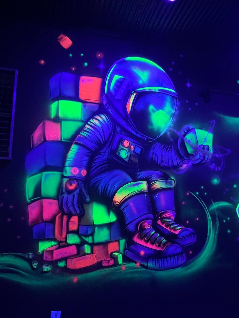 Experiência é guiada pela imersão: luzes vibrantes, ambientes instagramáveis e trilha sonora empolgante. Foto: Arquivo pessoal