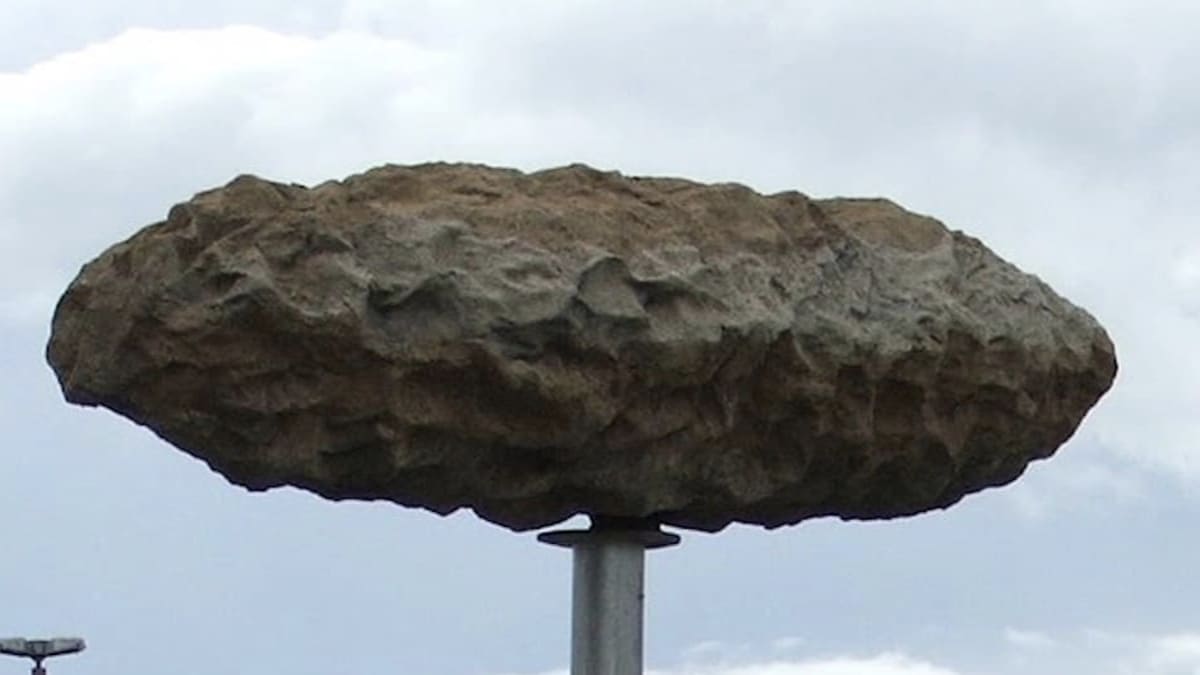 Cocozão de Ponta Grossa (PR): Monumento inusitado que ganhou fama pelo formato curioso e virou símbolo popular da cidade. Reprodução/YouTube