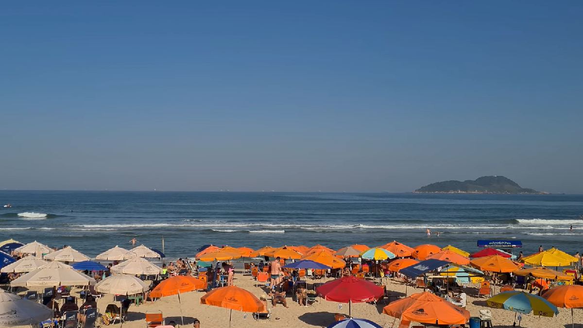 A Praia possui acessibilidade para pessoas com deficiência | Reprodução do YouTube | Naturam Praias