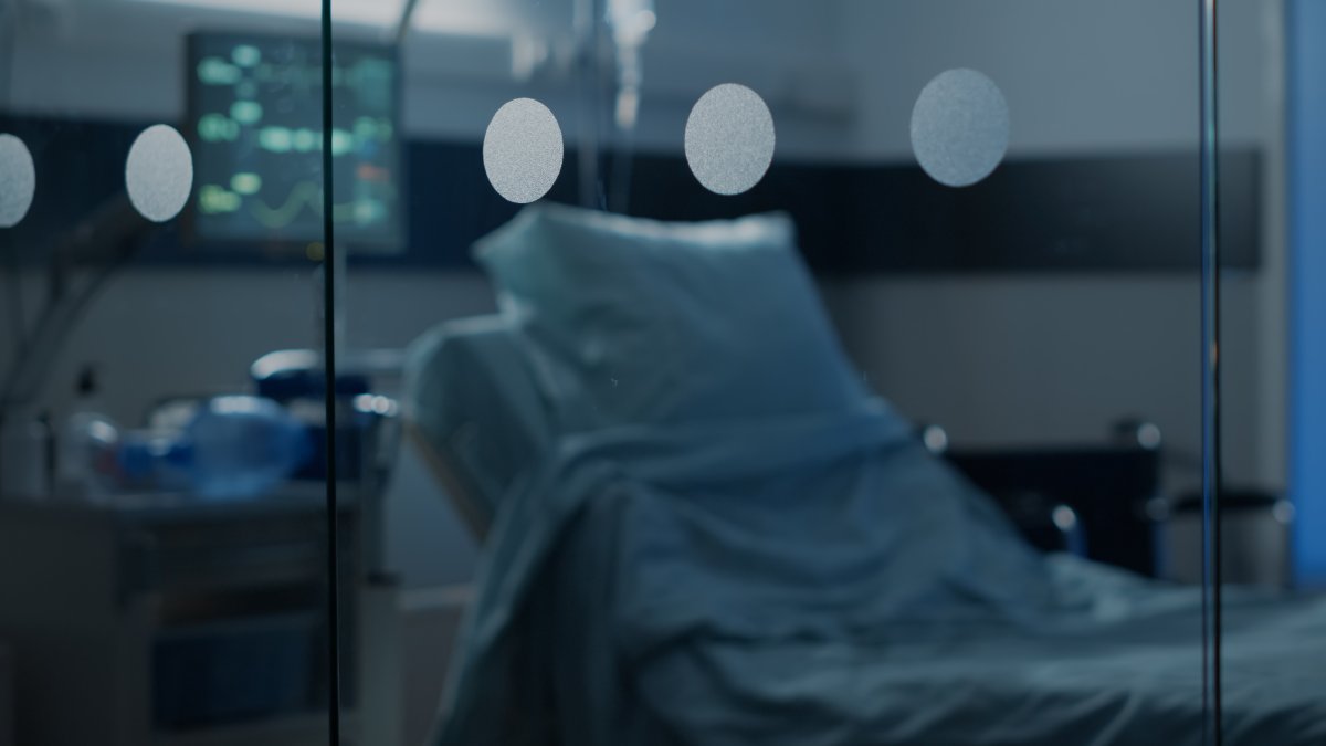 O episódio ocorreu anos atrás, quando uma hemorragia interna o levou ao hospital em estado grave (Fotos: Freepik)