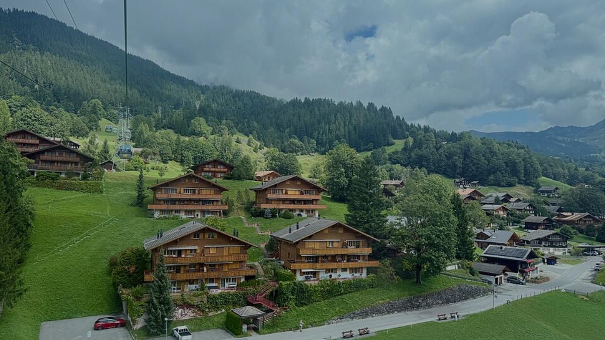 Grindelwald também concentra atividades variadas dentro do próprio vilarejo e nos arredores (Foto: Oleg Yunakov/Wikimedia Commons)