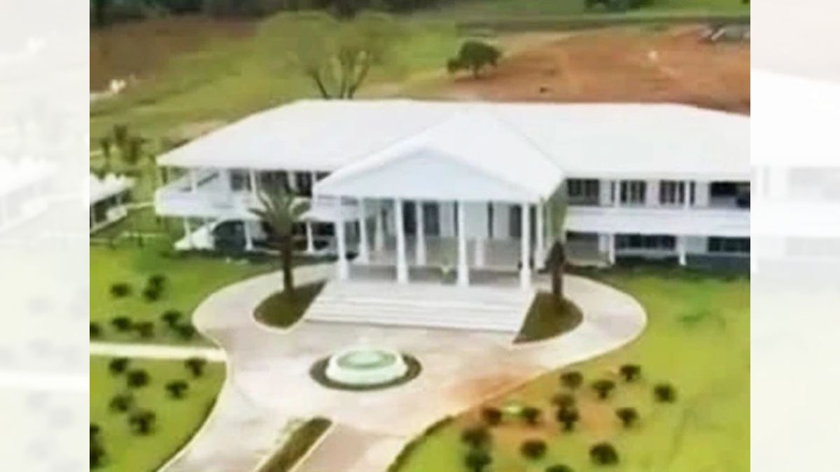 No total, a propriedade ocupa 15 mil m² com cerca de 3 mil m² construídos
