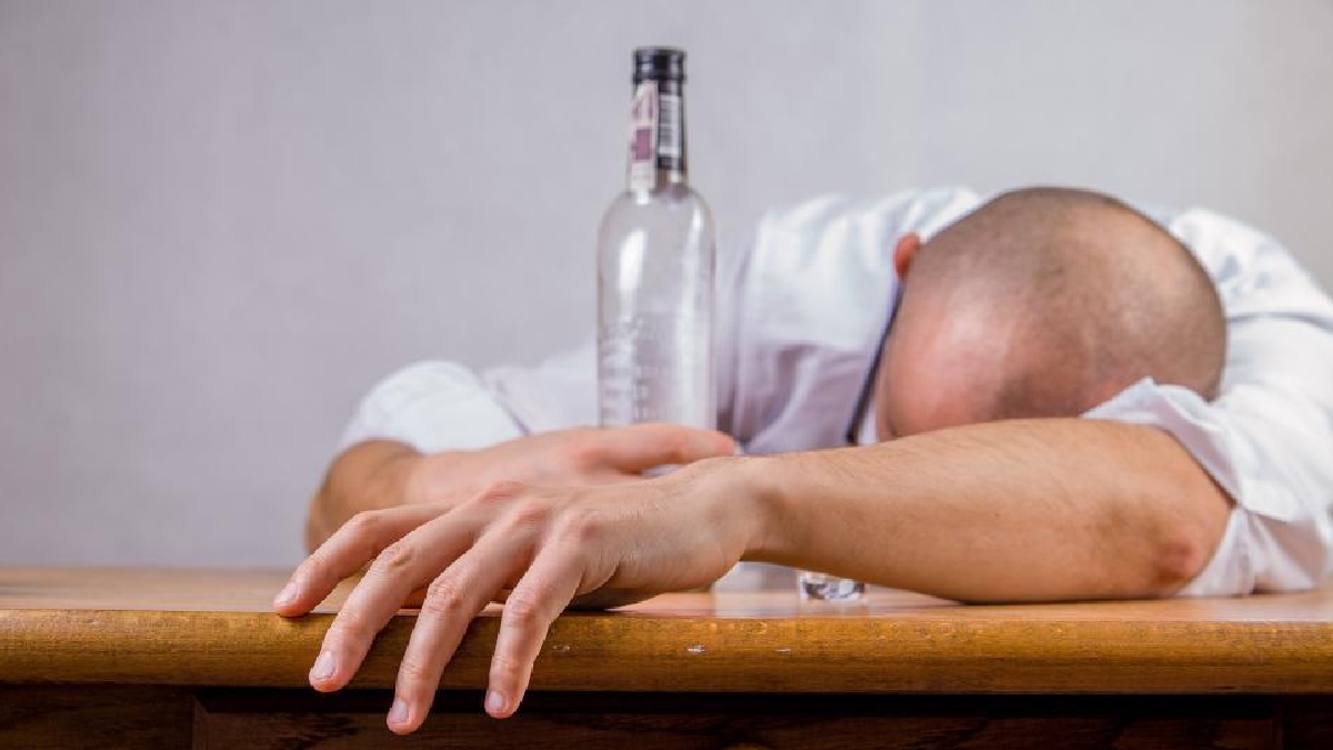 Beber demais pode gerar complicações. Imagem: Domínio Público