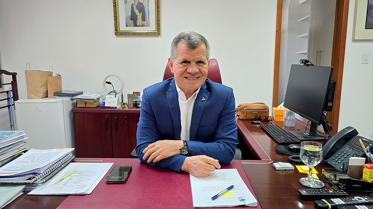 O Polo Industrial de Manaus é o principal motor de geração de emprego formal e renda qualificada na região.