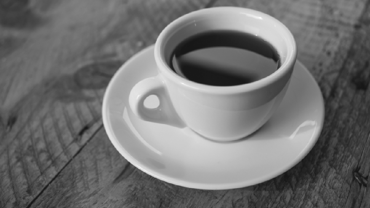 O risco do café aparece quando a ingestão diária ultrapassa níveis elevados. Imagem: PxHere