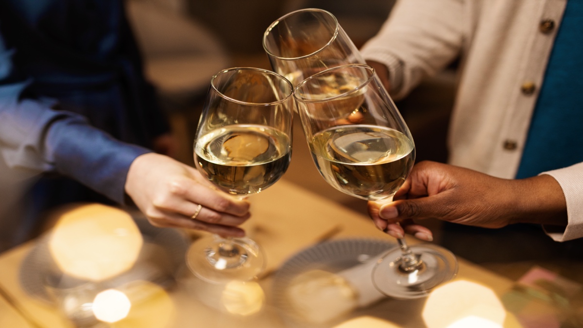 Na Antiguidade e na Idade Média, beber com alguém não era apenas um momento de descontração