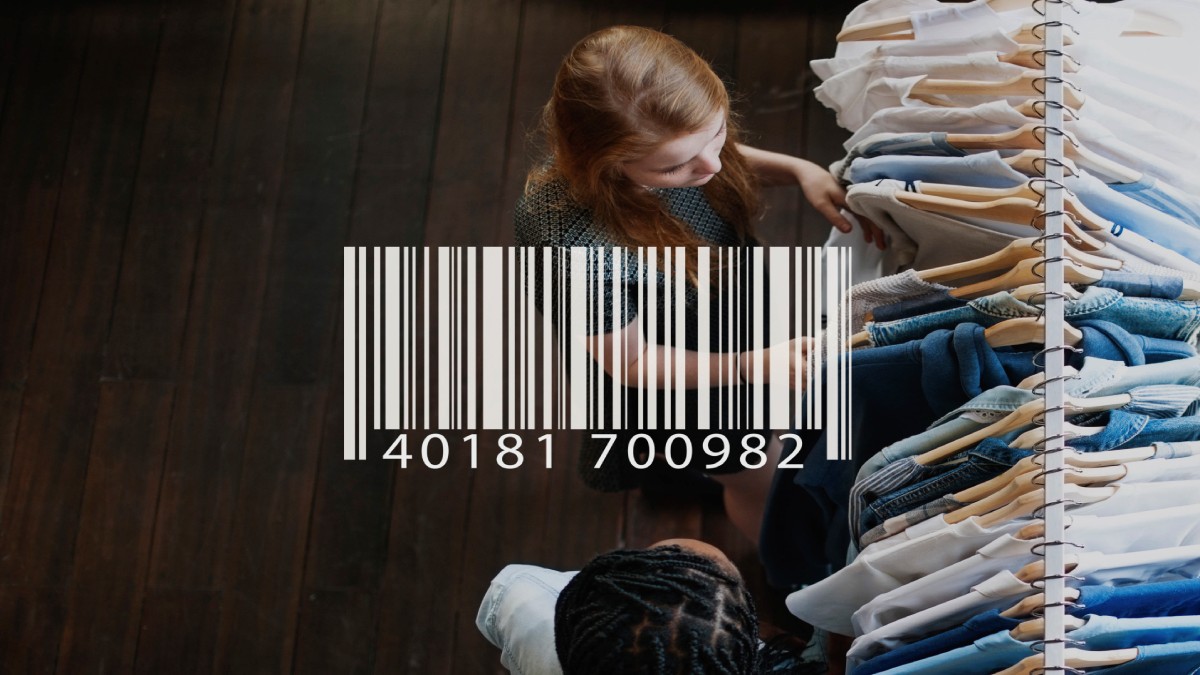 Antes do código de barras, cada produto precisava ser digitado manualmente no caixa, um processo lento, sujeito a erros e difícil de controlar