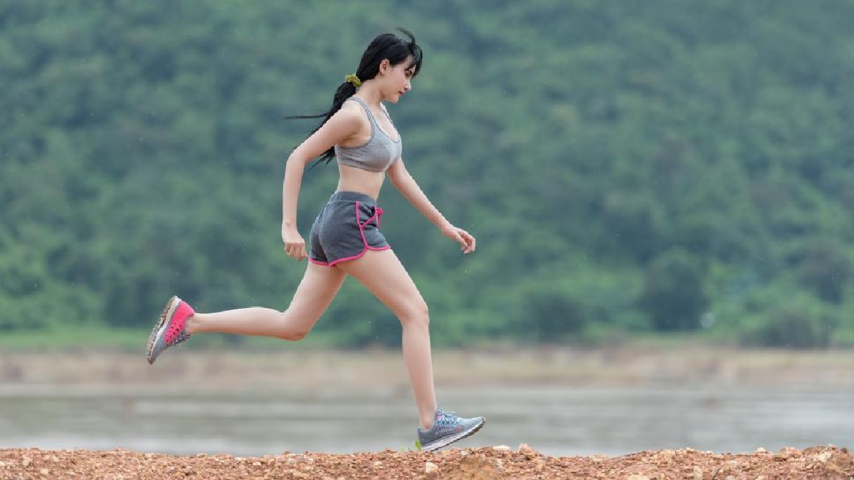 Atividades físicas, como a corrida, também pode prevenir o AVC. Imagem: Freerange
