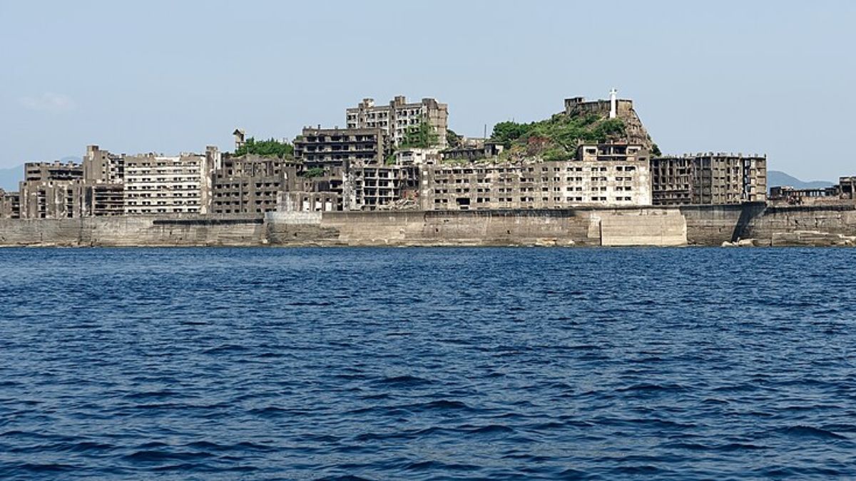 A ocupação de Hashima começou no fim do século 19, após a descoberta de uma jazida de carvão sob a ilha