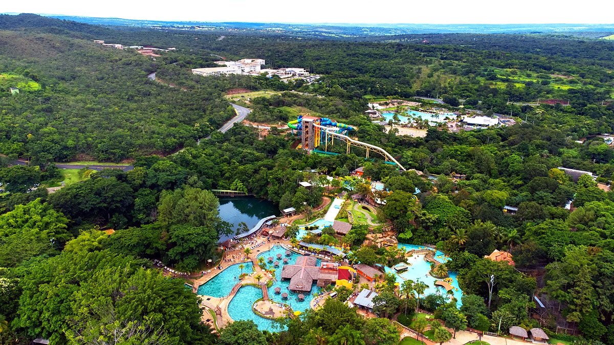 O Hot Park é um dos atrativos principais da cidade, levando muitos visitantes - (Divulgação/Hot Park)