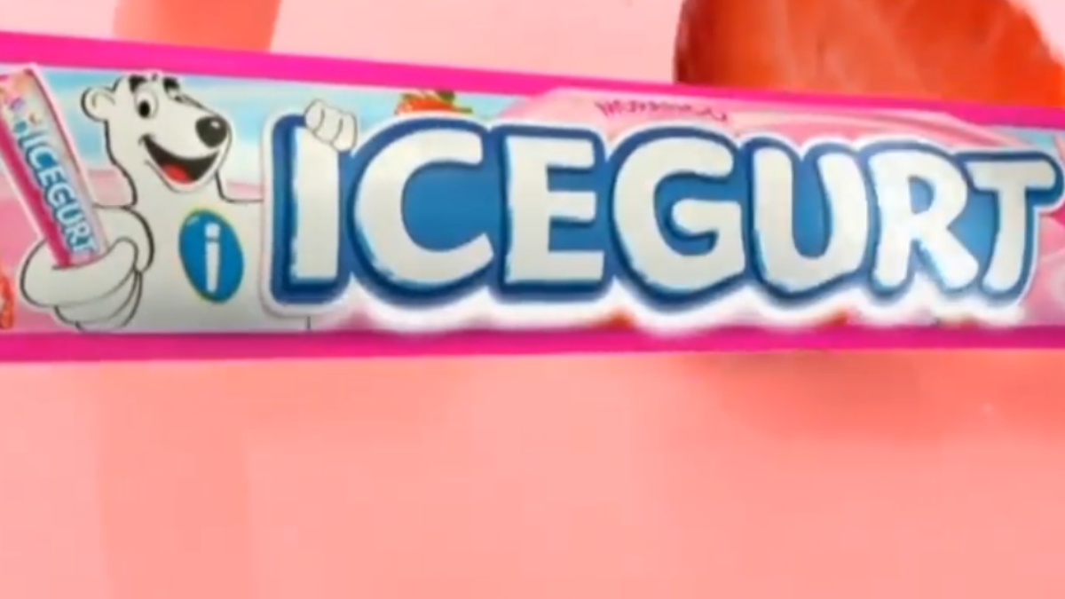 Produzido pela empresa colombiana Quala e embalado dentro de pequenos sacos plásticos, o Icegurt continha alguns sabores de iogurte como: morango, coco, maracujá, manga, graviola, limão e açaí - (Reprodução/YouTube)