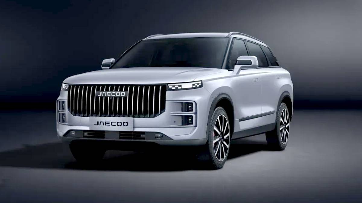 Jaecoo 7 oferece sistemas de segurança eletrônicos, como frenagem automática e alerta de ponto cego. /Foto: Divulgação/Omoda Jaecoo