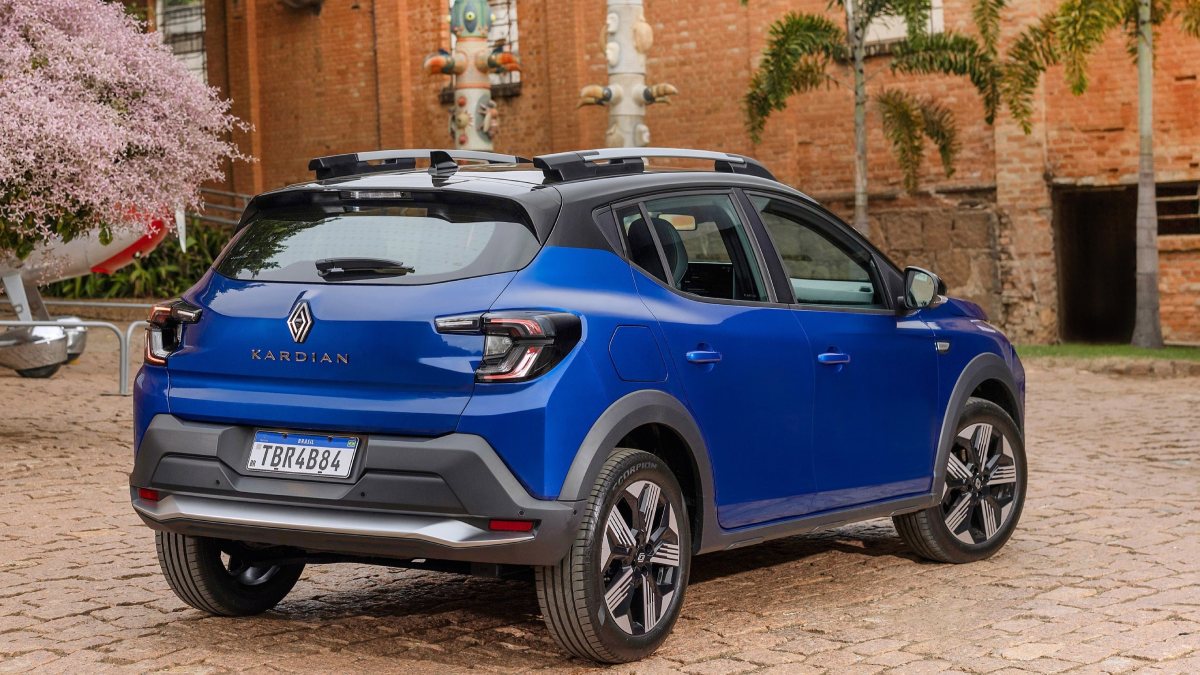 Kardian passa a ser oferecido nas versões Authentic, Evolution, Techno e Iconic, todas equipadas com o motor turbo TCe.