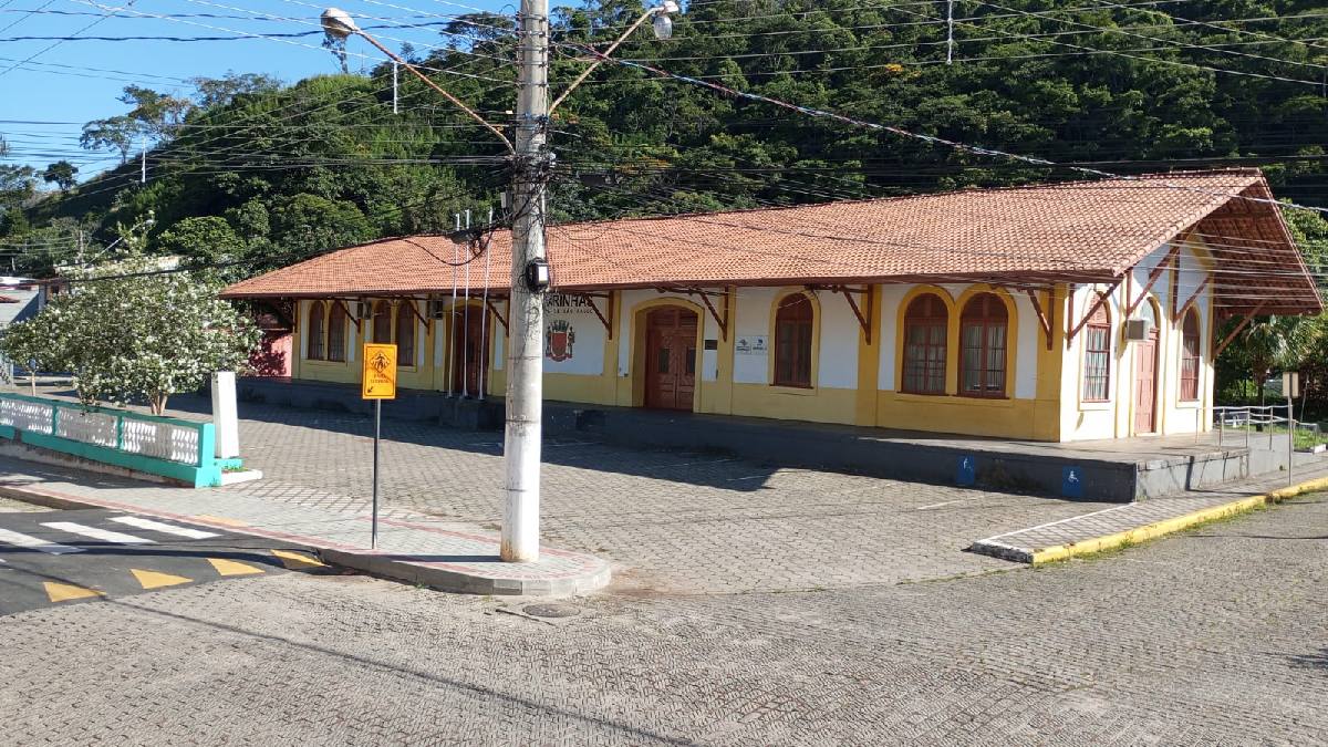 Lavrinhas é uma cidade pequena, mas cheia de atrativos naturais. Imagem: LandimWilliam/Wikimedia Commons