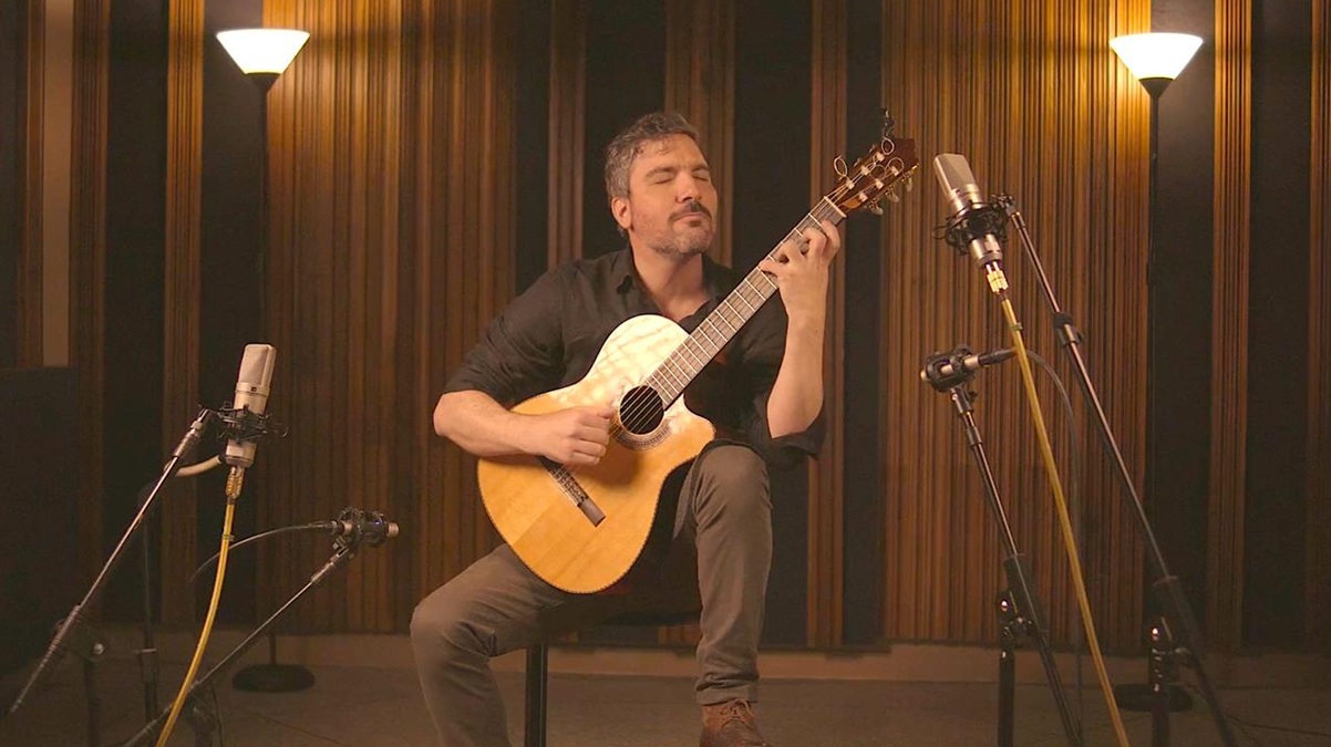 O lançamento foi gravado ao vivo no estúdio Arsis/Romes Pinheiro