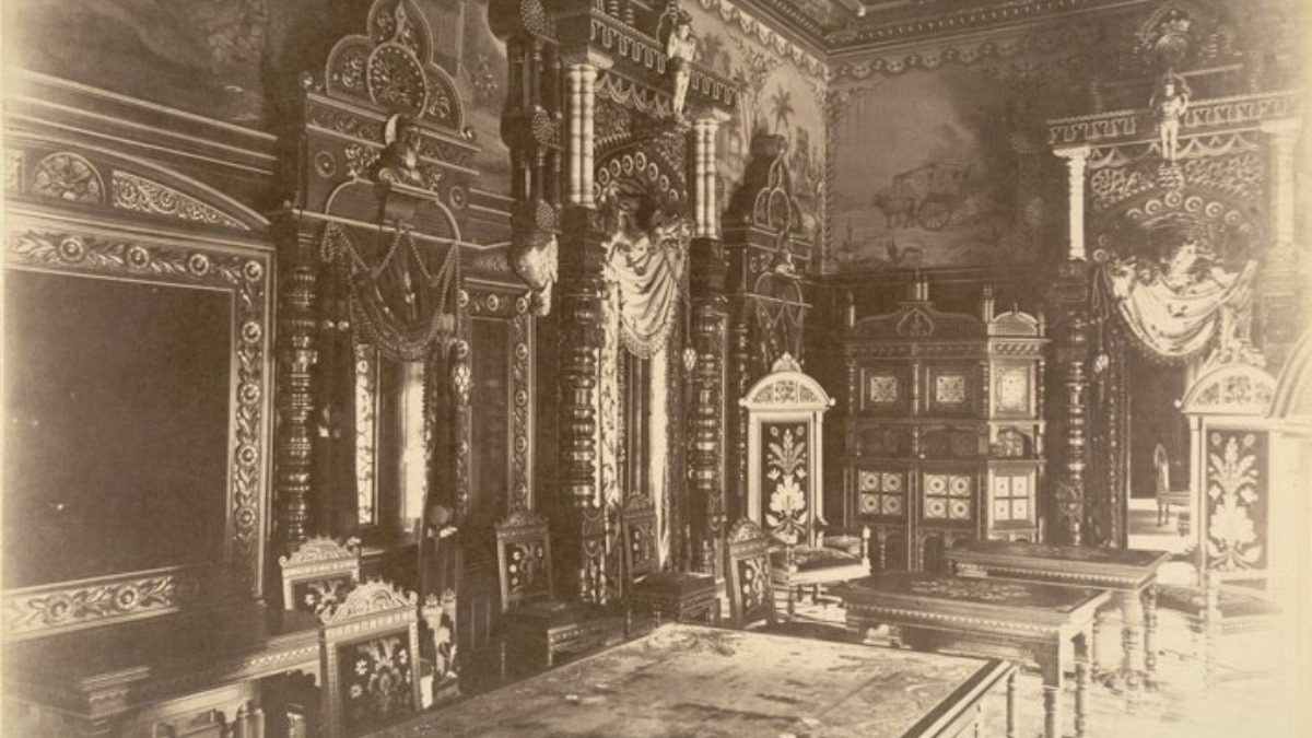 O resultado foi um palácio de quatro andares, construído para ser, desde o início, residência particular da família e símbolo de poder.
