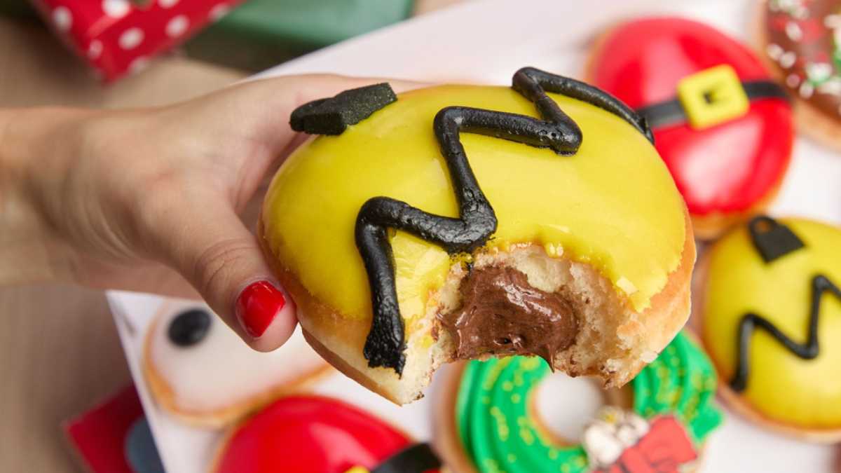 Além dos novos donuts, as lojas também receberão decoração especial e ações temáticas, convidando o público a mergulhar no clima natalino. Fotos: Divulgação