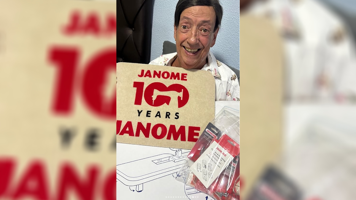 Beiço, recebeu a máquina de costura que queria e ficou muito feliz com o presente | Reprodução/Instagram