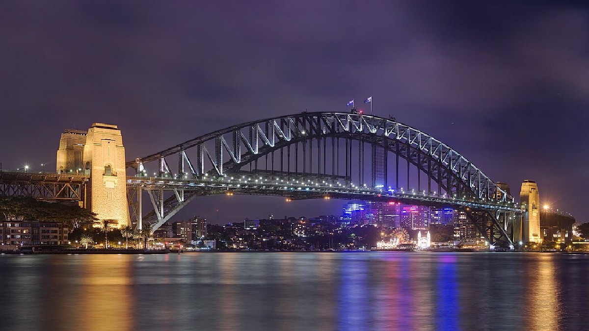 Ponte do Porto, Sydney, Australia. Imagem: JJ Harrison/Wikimedia Commons