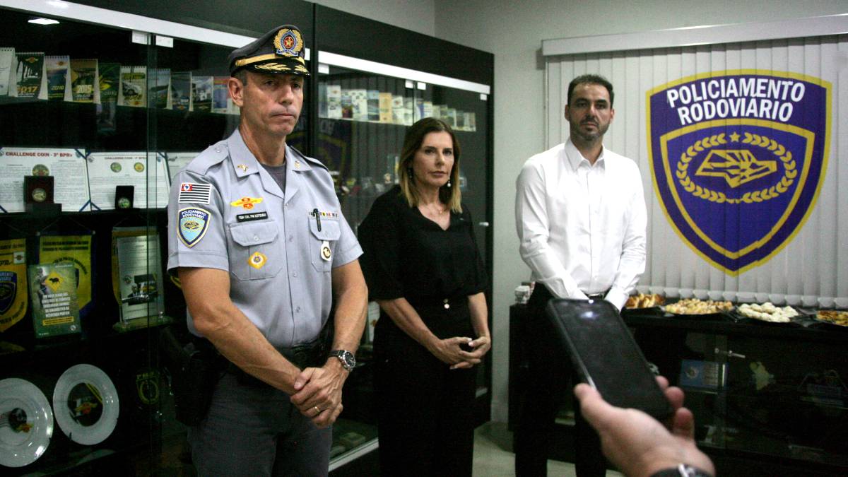 Anúncio foi feito pelo tenente-coronel Estevão, pelo diretor-superintendente da Ecovias, Ronald Marangon, e pela deputada Solange Freitas/Thiago Neme/Gazeta de S.Paulo