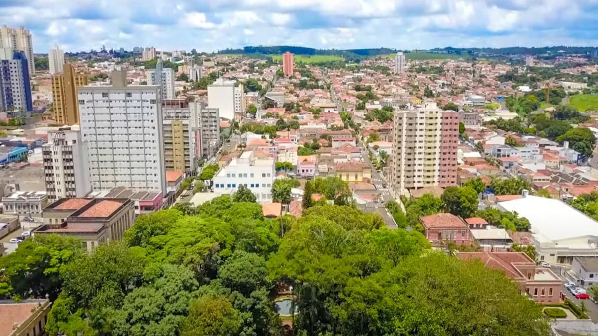Graças aos bons índices acadêmicos e econômicos, São Carlos entrega boas oportunidades de emprego - (Reprodução/YouTube)