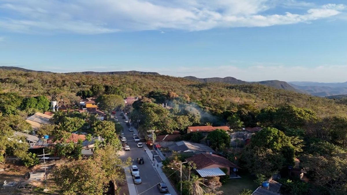 Alto Paraíso, em Goiás, costuma ser o ponto de partida para quem visita a Chapada (Foto: Reprodução YouTube)