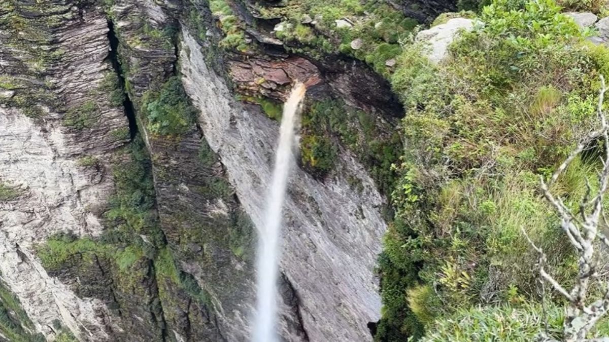 Isso porque a cachoeira é considerada deslumbrante tanto na parte baixa quanto na parte alta