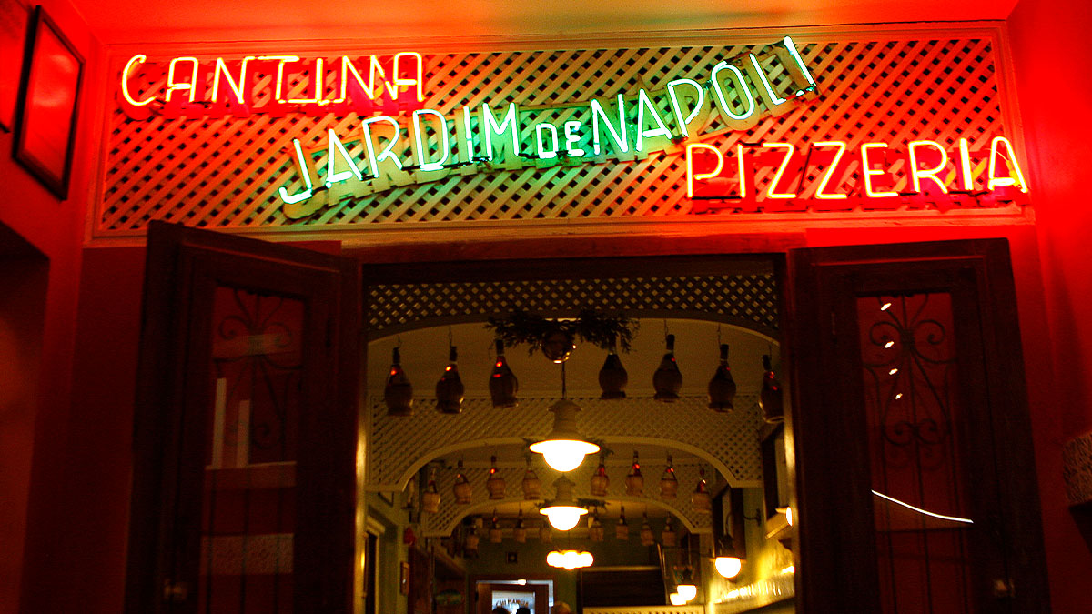 Jardim de Napoli, na região central da capital paulista, aposta em comida farta em um ambiente aconchegante. Fotos: Yuri Villaça/Gazeta de S.Paulo