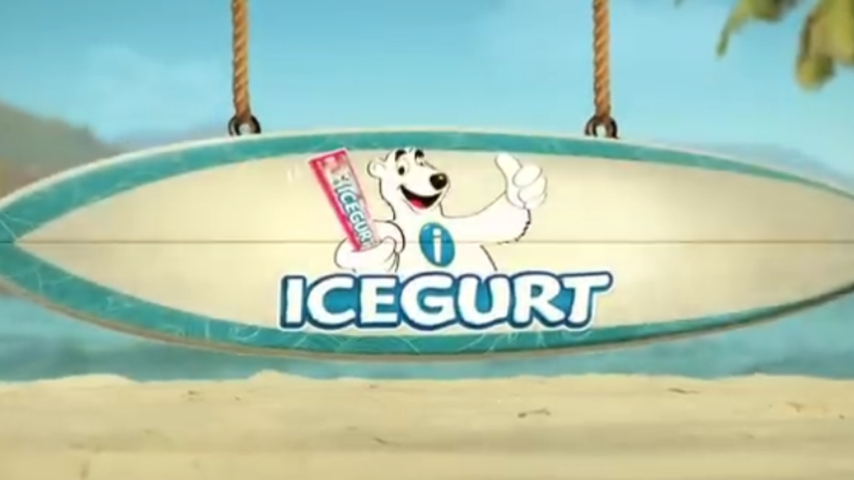 Diversas crianças e adolescentes eternizaram na memória os vendedores uniformizados anunciando a venda de um produto de sucesso no Brasil: o Icegurt - (Reprodução/YouTube)
