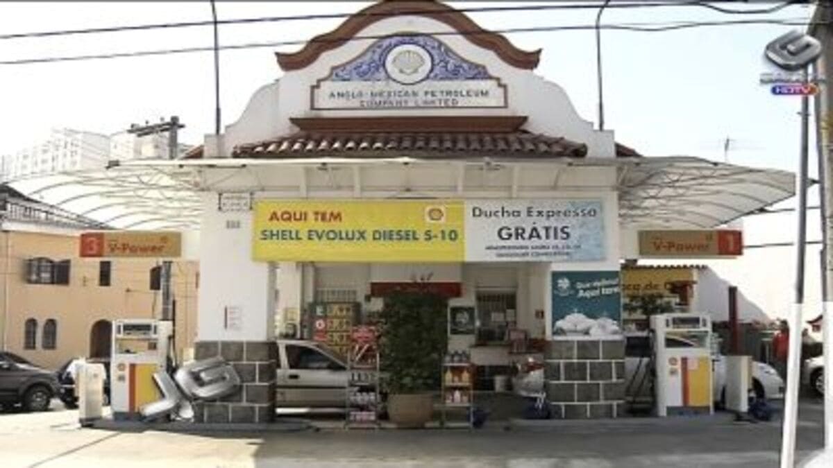 O posto de gasolina foi tombado e virou patrimônio histórico, é um posto de gasolina mais antigo do Estado de São Paulo - Reprodução/YouTube
